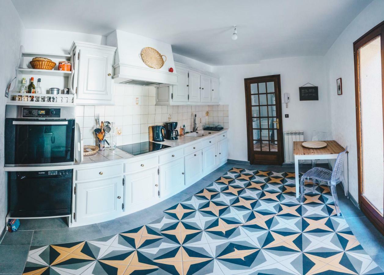 Villa In Provence With Private Pool LʼIsle-sur-la-Sorgue Zewnętrze zdjęcie